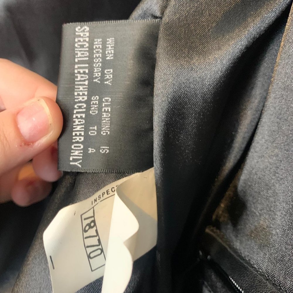 Vintage Wilson Black Leather Jacket Women's size M - Picture 6 of 6